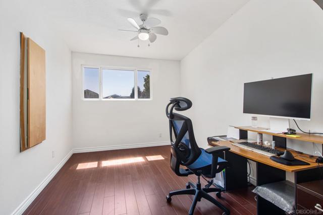 4460 Huggins St, San Diego CA: https://media.crmls.org/mediaz/823ffd08-1cc8-4f6a-a624-89bcafd3b5ad.jpg