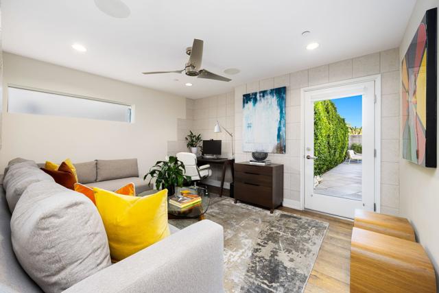 1047 Hunter Drive, Palm Springs CA: https://media.crmls.org/mediaz/824000db-63cc-4baa-a38a-1327607453f5.jpg