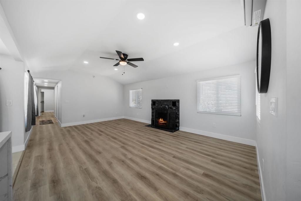 MLS #250045660SD image #6