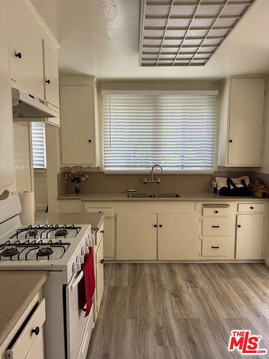 Drew Fenton | 368 Entrada Drive Santa Monica CA | MLS: 7332198