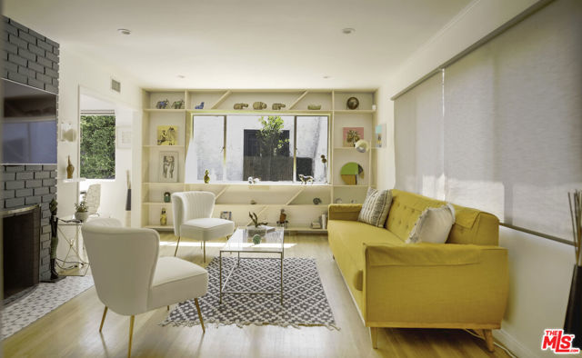 14039 Gilmore Street photo 3