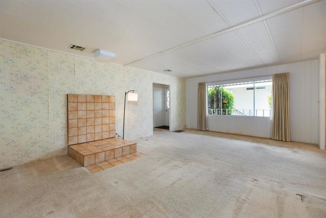 2395 Delaware Avenue, Santa Cruz CA: https://media.crmls.org/mediaz/824121dc-7776-453c-8a27-418a9046e624.jpg