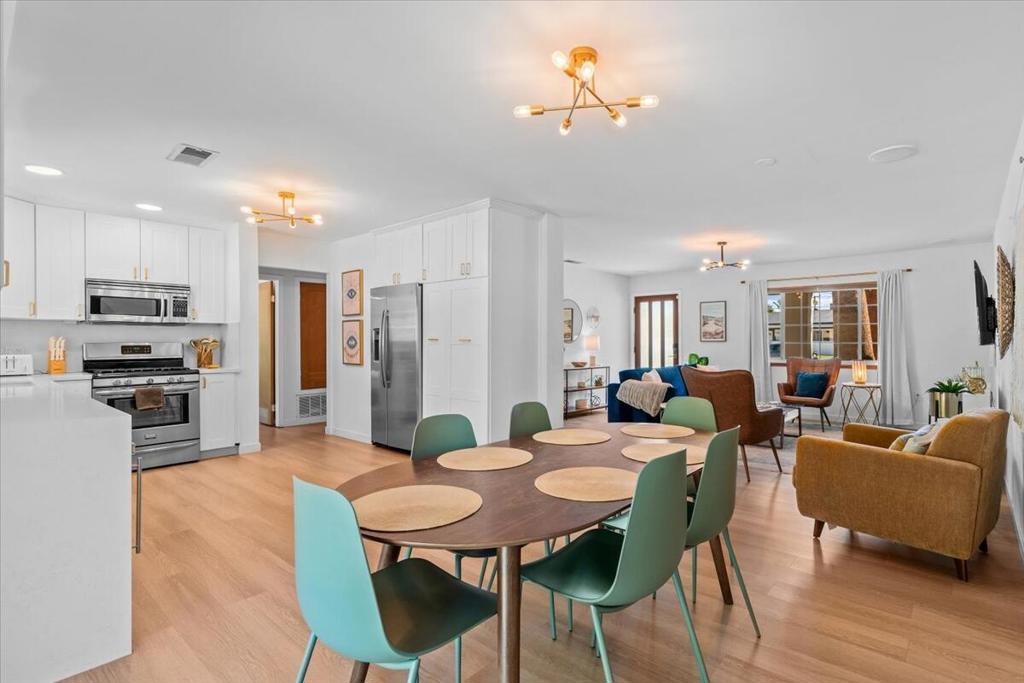 MLS #219137461DA image #2