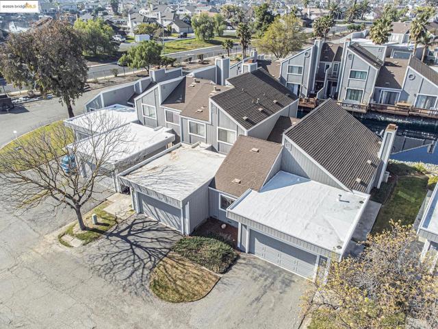 2013 Sand Point Rd, Discovery Bay CA: https://media.crmls.org/mediaz/8241a959-dc66-4494-91dc-1b89f80b317f.jpg