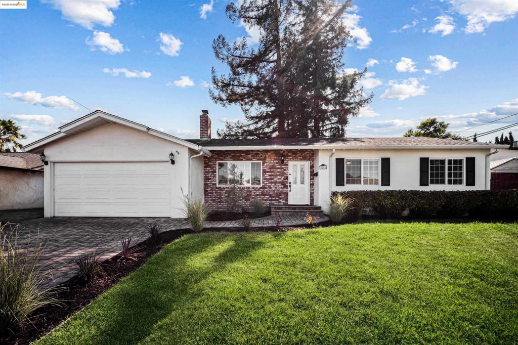 8263 Cardiff Dr