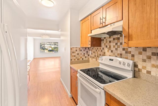 2419 Rowntree Way, South San Francisco CA: https://media.crmls.org/mediaz/82422b60-3cff-4393-a87a-e443f96aecec.jpg