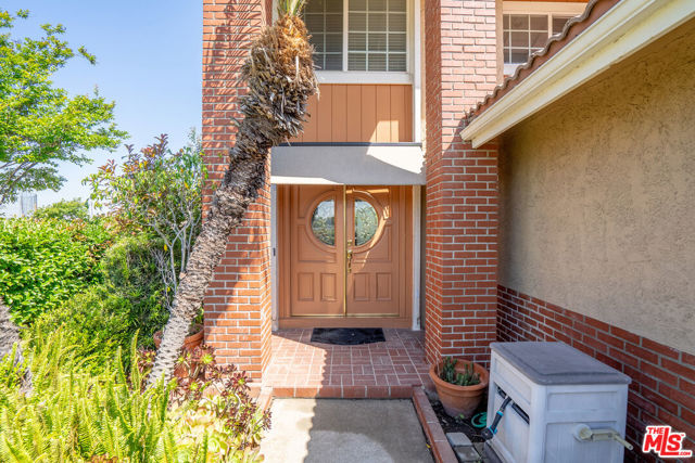 1756 Milano, Montebello CA: https://media.crmls.org/mediaz/82423605-33b2-426d-b9d0-224903c951c8.jpg