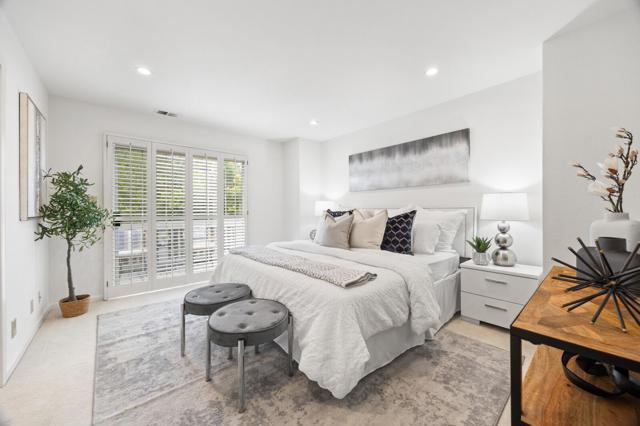 8 Arch Street, Redwood City CA: https://media.crmls.org/mediaz/8242ced5-bf5f-4a4e-a77b-0101e0b4c730.jpg