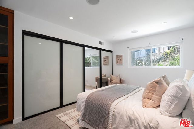 1230 Horn Avenue, West Hollywood CA: https://media.crmls.org/mediaz/8242decf-0f59-4462-a6a5-3615ad1600b0.jpg
