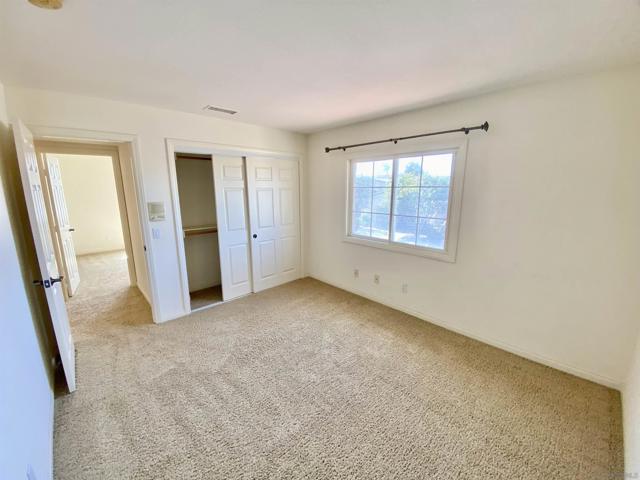 1326 Caminito Arriata, La Jolla CA: https://media.crmls.org/mediaz/8242fbec-0a98-4578-8ae9-0a9c254ea36a.jpg