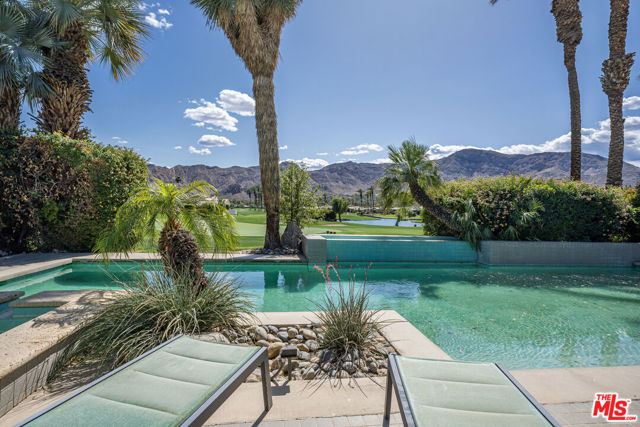7 Churchill Lane, Rancho Mirage CA: https://media.crmls.org/mediaz/8244770a-3482-417d-a950-46e31f68860d.jpg