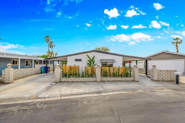 72967 Cabazon Peak Drive, Palm Desert CA: https://media.crmls.org/mediaz/82451425-c926-48fa-877f-74efa4749c28.jpg