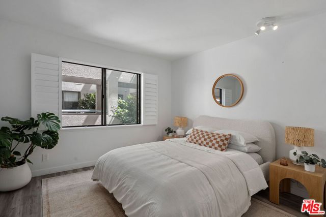 140 Ocean Park Boulevard, Santa Monica CA: https://media.crmls.org/mediaz/8245ec53-ccd1-4627-9af6-f945490428de.jpg