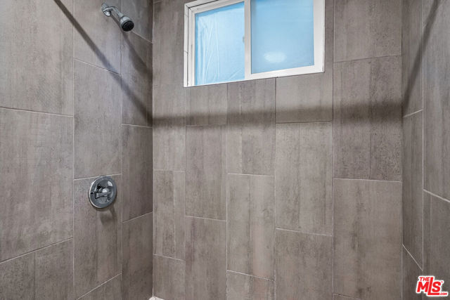945 N Hilldale Avenue, West Hollywood CA: https://media.crmls.org/mediaz/8246d575-c0ca-4d74-a1ff-d02040c96461.jpg