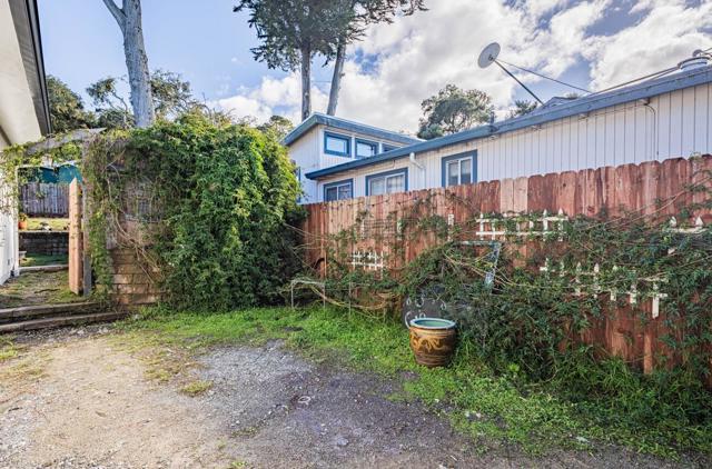 1113 Presidio Boulevard, Pacific Grove CA: https://media.crmls.org/mediaz/82479c96-56f0-446d-aaf0-96b0adab37a1.jpg