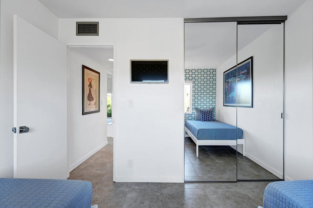 2101 Los Patos Drive, Palm Springs CA: https://media.crmls.org/mediaz/824811f5-468d-4aee-b9e4-bd76eb4faaa7.jpg