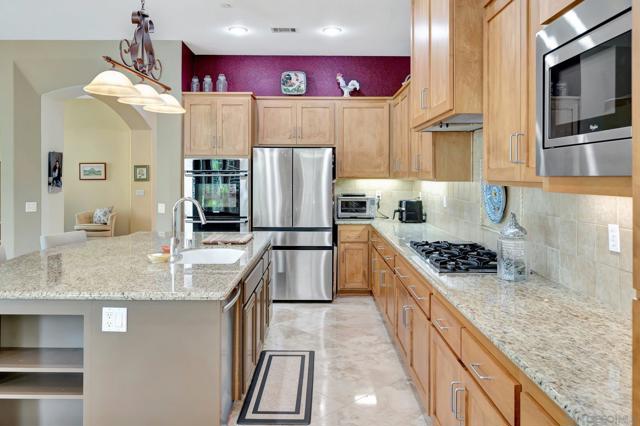 10659 Paseo Allegria Ave, San Diego CA: https://media.crmls.org/mediaz/8248c40c-9686-4e41-a876-82acafcf1d42.jpg