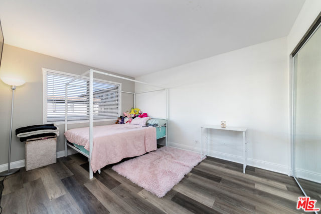 15214 S Raymond Avenue, Gardena CA: https://media.crmls.org/mediaz/824a446e-c06b-4bec-8794-12892fb1008e.jpg