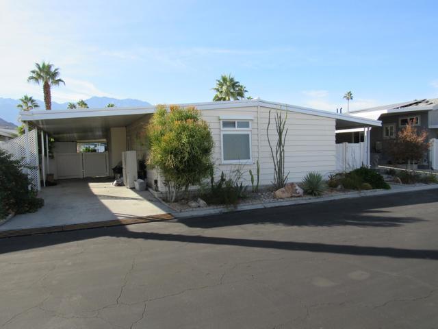 191 Figuaro Drive, Palm Springs CA: https://media.crmls.org/mediaz/824a683d-5922-4b93-a913-1f2a152ca5f7.jpg