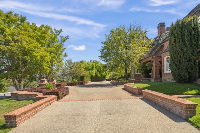 12359 Farr Ranch Road, Saratoga CA: https://media.crmls.org/mediaz/824a6e5d-d1bb-46cf-961d-7e74e8dbe69a.jpg