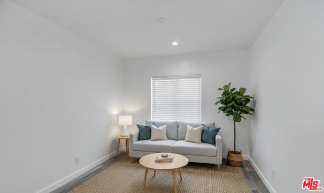 507 Sinaloa Avenue, Pasadena CA: https://media.crmls.org/mediaz/824b7c54-4535-4e0b-87ca-6947c273b3b1.jpg