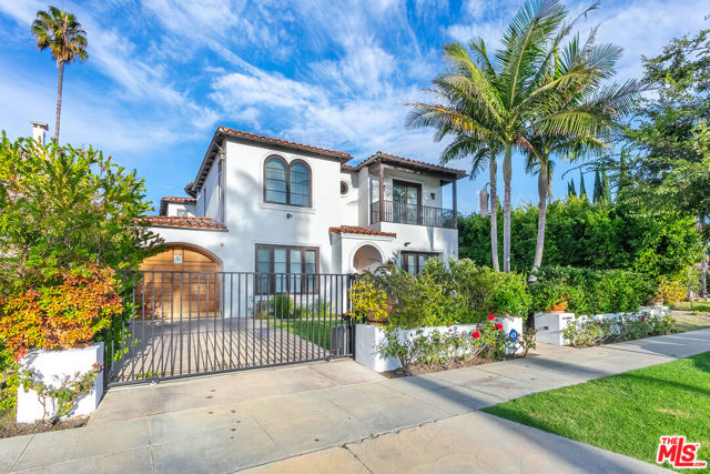 142 N Hamel Drive, Beverly Hills CA: https://media.crmls.org/mediaz/824be132-83d1-4dd8-bde7-820361ee14ba.jpg