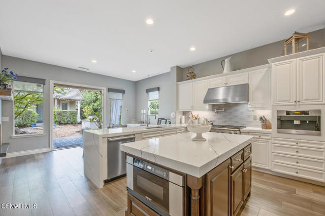5419 Via Olas, Newbury Park CA: https://media.crmls.org/mediaz/824c0446-0a18-4c5c-9534-1e187fe6c87d.jpg