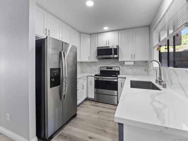 Details for 10267 Black Mountain Rd  L8, San Diego, CA 92126