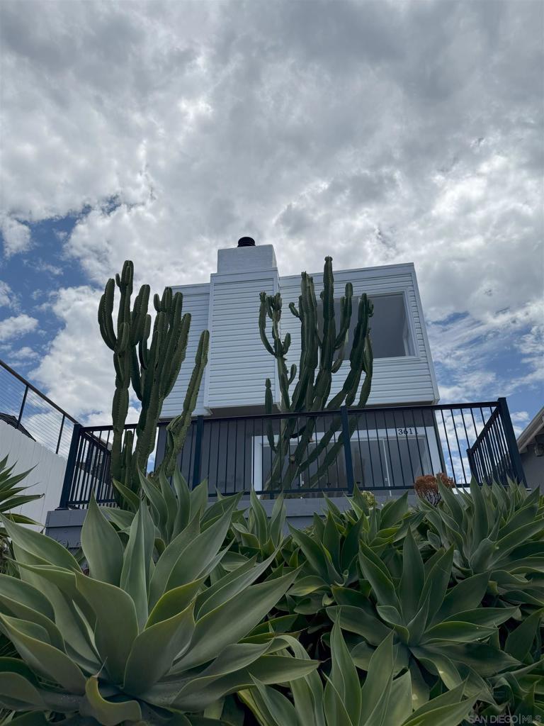 MLS #250033080SD img 4