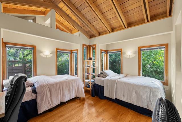 148 Kingsley Avenue, Palo Alto CA: https://media.crmls.org/mediaz/824e1823-9e83-47f6-8328-1ad66b5054cc.jpg