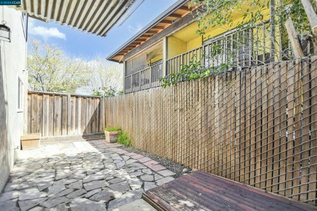 Image 15 of 37 For 2236 Hillsborough Ct