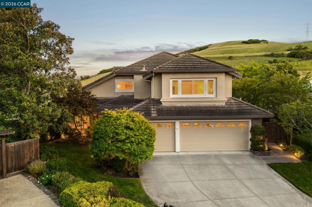 25 Greenridge Pl