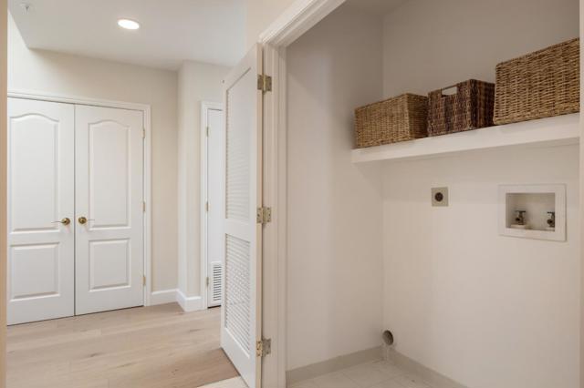 1 W Edith Avenue, Los Altos CA: https://media.crmls.org/mediaz/82507e9a-6db8-41cd-88a5-94942920f8a1.jpg