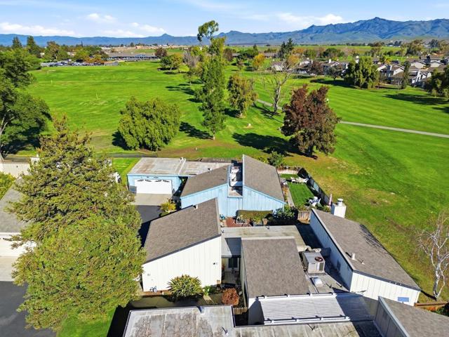 304 Ridgemark Drive, Hollister CA: https://media.crmls.org/mediaz/8250c961-459f-447a-8d8e-e45a4f3d0f56.jpg