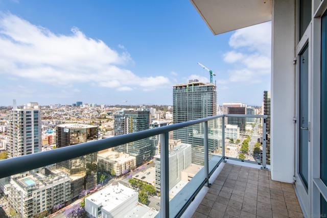 1262 Kettner Blvd, San Diego, California 92101, 2 Bedrooms Bedrooms, ,2 BathroomsBathrooms,Condominium,For Sale,Kettner Blvd,240029017SD