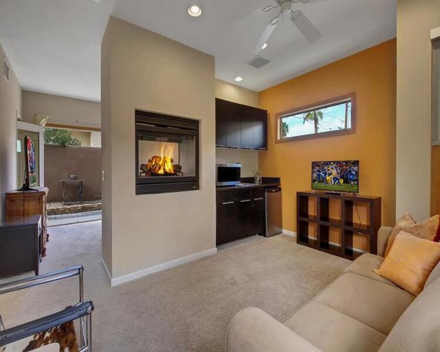 52883 Eisenhower Drive, La Quinta CA: https://media.crmls.org/mediaz/82513d95-f464-434f-b452-04c500584522.jpg