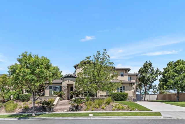 1833 Corte Galeana, Chula Vista CA: https://media.crmls.org/mediaz/82518392-3c33-4213-b9fc-0b20fe321c17.jpg