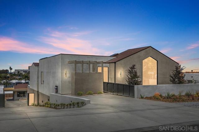 147 S Rios, Solana Beach CA: https://media.crmls.org/mediaz/8251e42d-02a7-4c09-8b8f-681396aacb6a.jpg