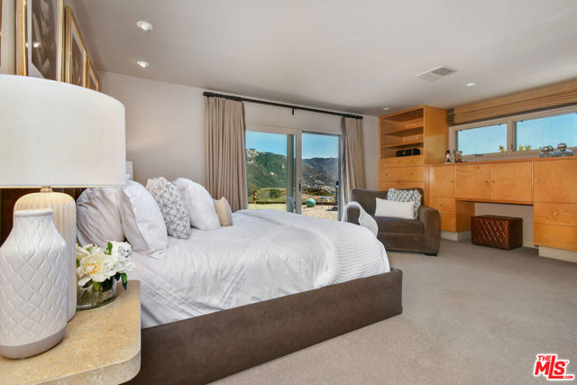 Drew Fenton | 25700 Mulholland Highway Calabasas CA | MLS: 7341247
