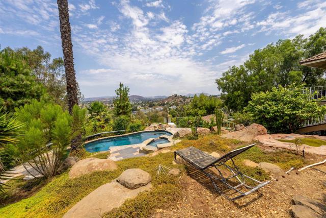 1135 OLD CHASE AVENUE, El Cajon CA: https://media.crmls.org/mediaz/82529a09-500b-4f2c-86c6-f04d5220f902.jpg