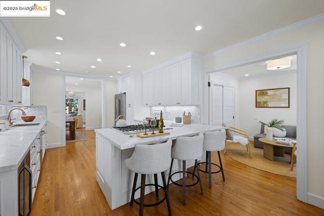 1420 Stannage Ave, Berkeley CA: https://media.crmls.org/mediaz/8252f607-e803-4bbd-b8c5-b7809062df60.jpg