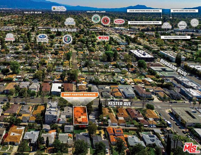 5661 Kester Avenue, Van Nuys CA: https://media.crmls.org/mediaz/82539b69-9b68-4cc7-890a-1ab14b53cf46.jpg