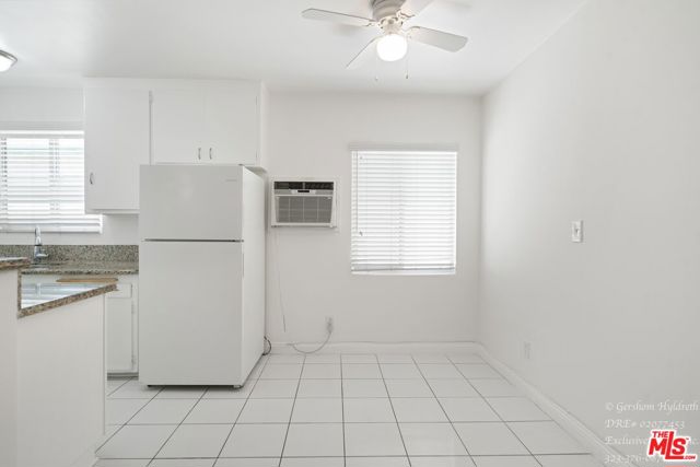 6640 Woodman Avenue, Van Nuys CA: https://media.crmls.org/mediaz/8253eb4a-aa54-46a3-834f-e041930862ff.jpg