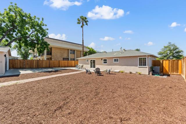 4172 Will Rogers Drive, San Jose CA: https://media.crmls.org/mediaz/82543307-d28e-40e0-bb13-030e934dbcf2.jpg