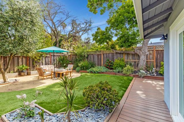 1528 Fernside Street, Redwood City CA: https://media.crmls.org/mediaz/8254b343-571a-4679-894a-84c9e216c505.jpg