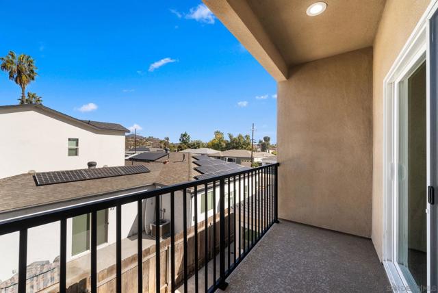 5126 5128 Alumni Pl, San Diego CA: https://media.crmls.org/mediaz/8254d241-8bd7-4974-a751-17bb0ffecbaf.jpg