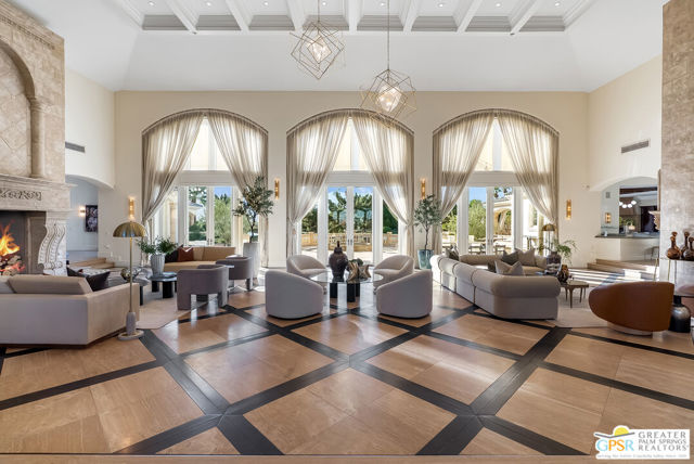 1 Saint Petersburg Court, Rancho Mirage CA: https://media.crmls.org/mediaz/82550eec-0c46-48cc-974c-3a0a253a40f8.jpg