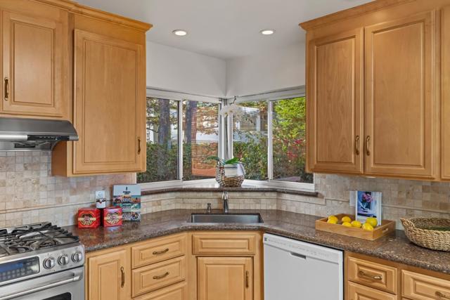 847 Ocean View Boulevard, Pacific Grove CA: https://media.crmls.org/mediaz/8255c358-6c6b-4371-babc-977806f477e8.jpg