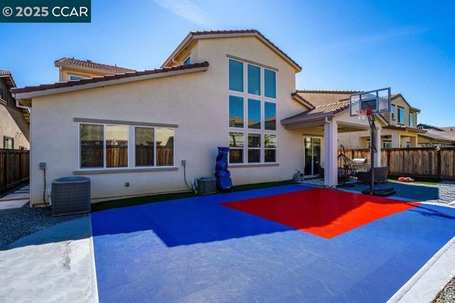 363 Fletcher Lane, Brentwood CA: https://media.crmls.org/mediaz/82561412-6474-41dd-8d6f-9278533efb70.jpg