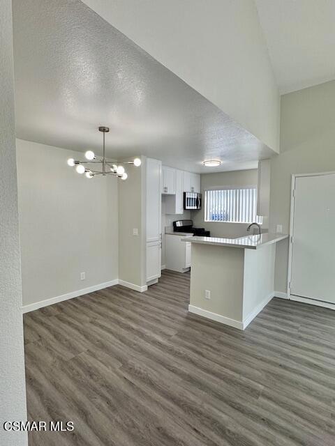 24479 Valle Del Oro, Newhall CA: https://media.crmls.org/mediaz/825678b2-ca6d-4276-b8da-c2dbc5e48f05.jpg
